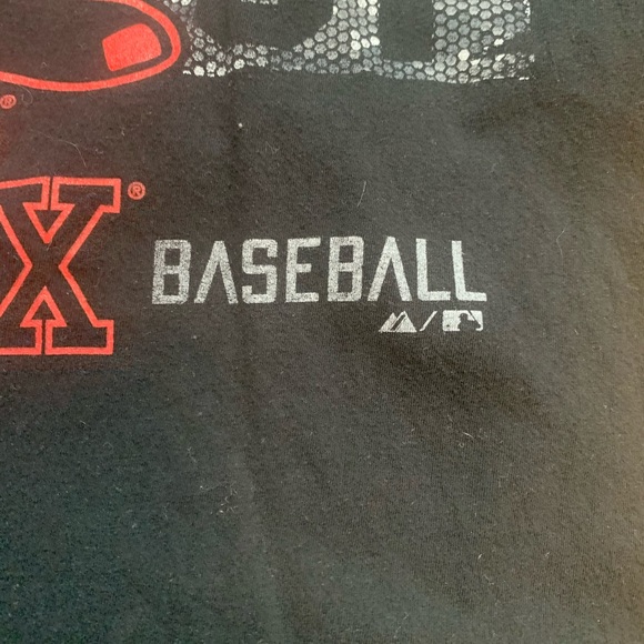 MOVING SALE - 3 for 15 Boston Red Sox Shirt - BUNDLES/OFFERS ACCEPTED - Picture 4 of 5